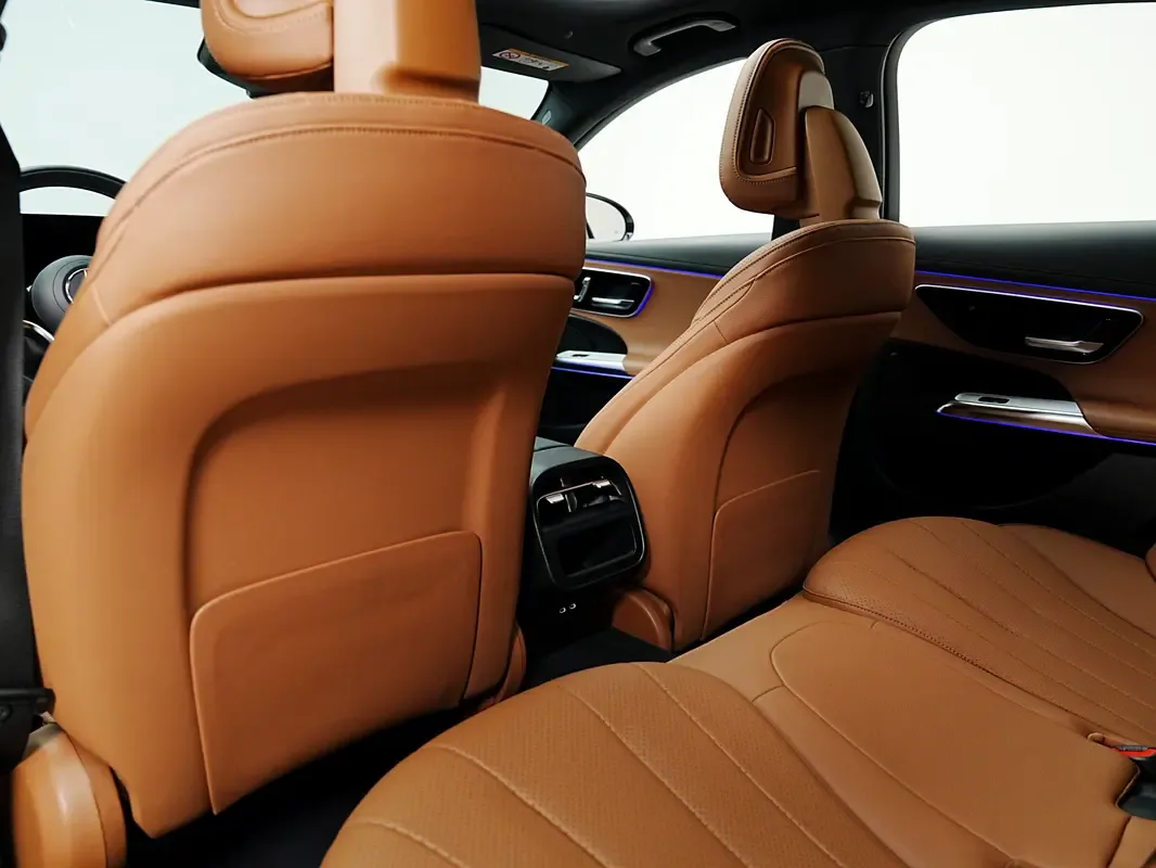 Mercedes-Benz E-Class 2.0 AT (255 حصان) - 14