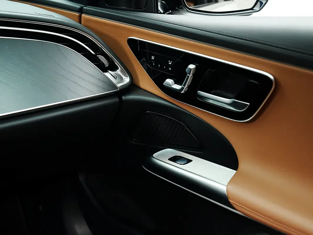 Mercedes-Benz E-Class 2.0 AT (255 حصان) - 17