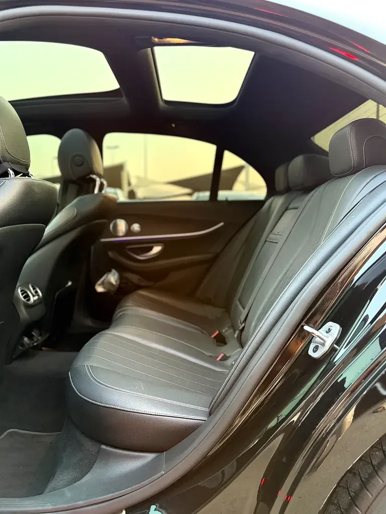 Mercedes-Benz E-Class 2.0 AT (258 حصان) - 11