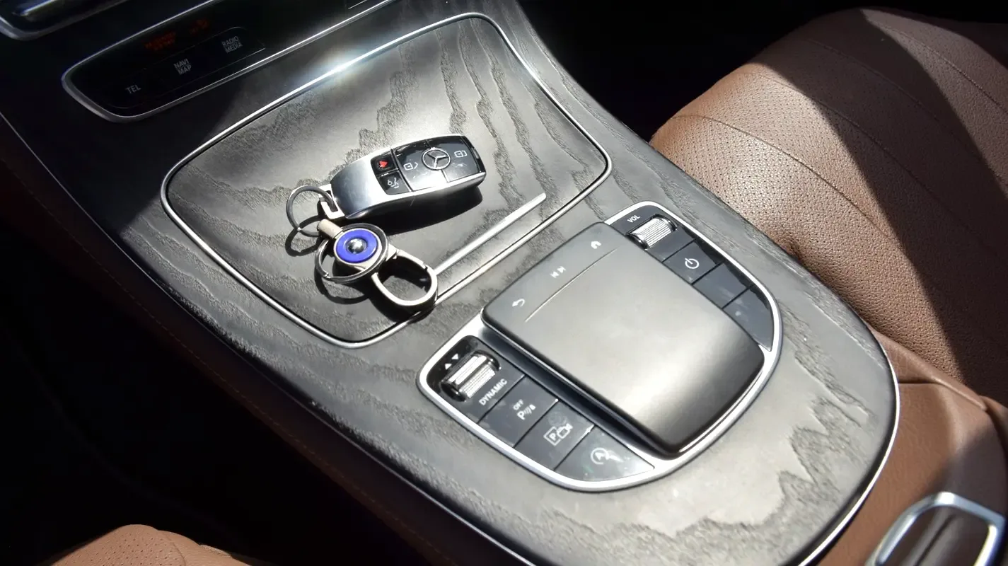Mercedes-Benz E-Class 2.0 AT (258 حصان) - 7