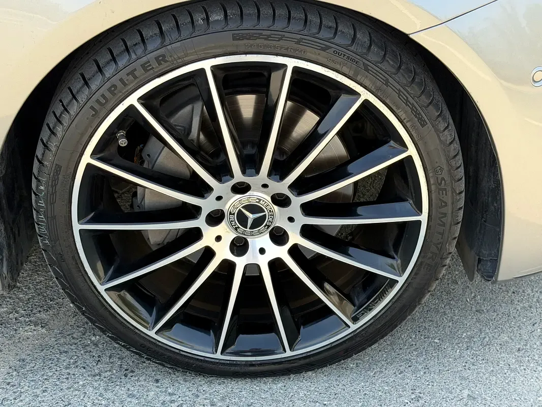 Mercedes-Benz E-Class 2.0 AT (258 حصان) - 2