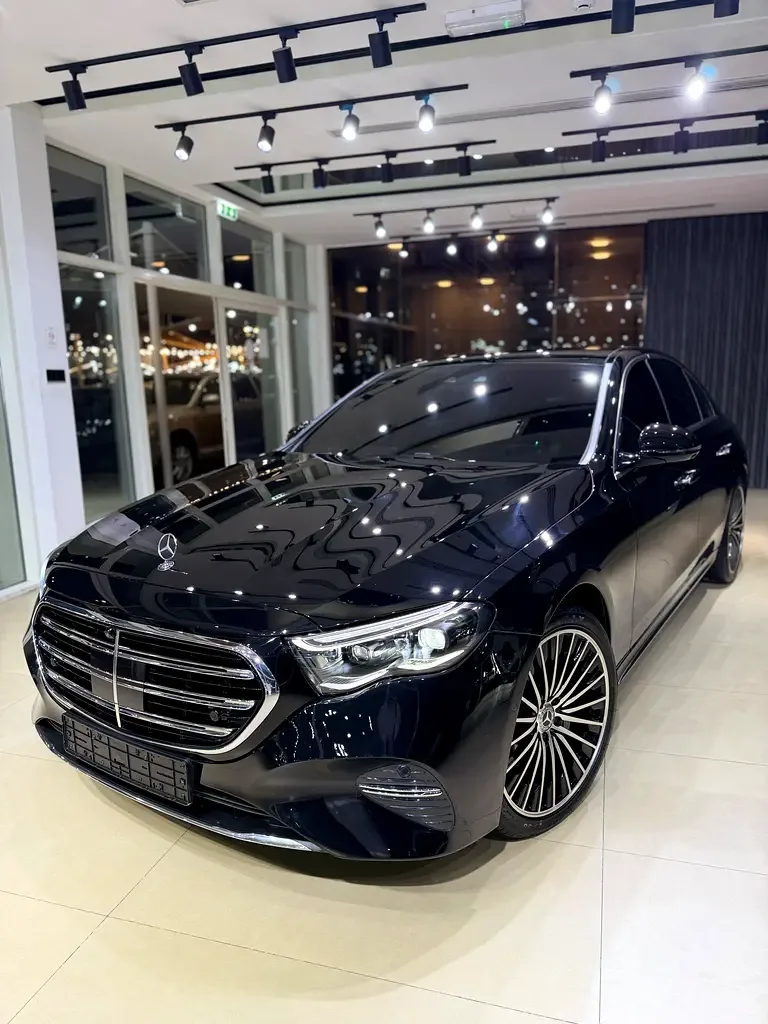 Mercedes-Benz E-Class 2.0 AT 4WD (255 hp)