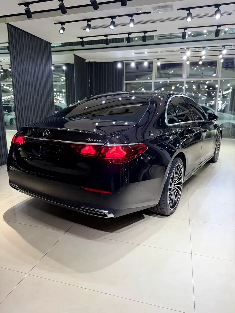 Mercedes-Benz E-Class 2.0 AT 4WD (255 hp) - 11
