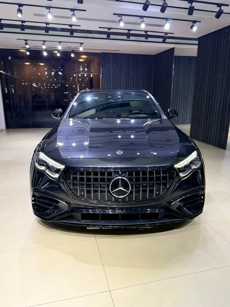 Mercedes-Benz E-Class 2.0 AT 4WD (255 حصان) - 2