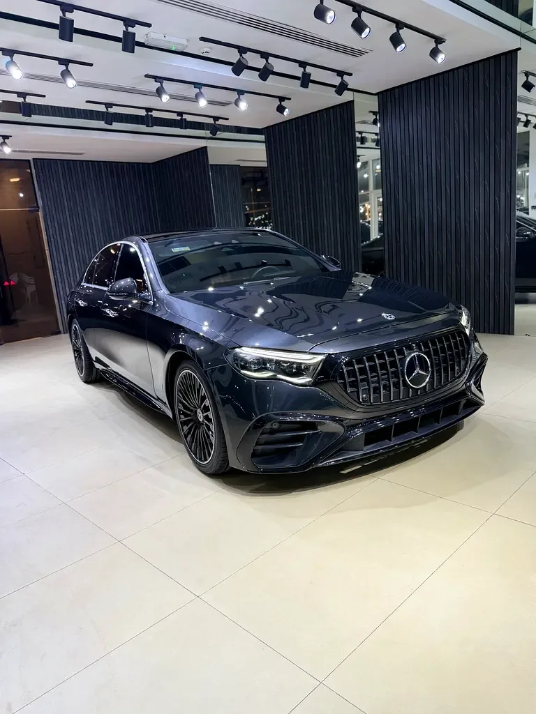 Mercedes-Benz E-Class 2.0 AT 4WD (255 hp)