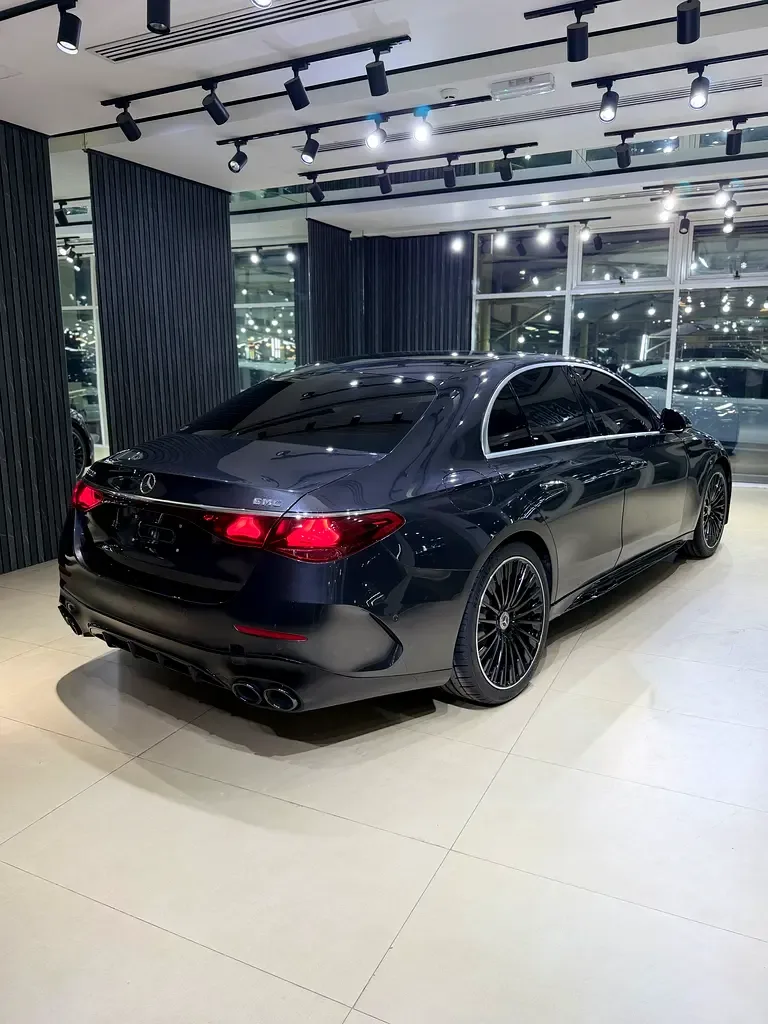 Mercedes-Benz E-Class 2.0 AT 4WD (255 حصان) - 9