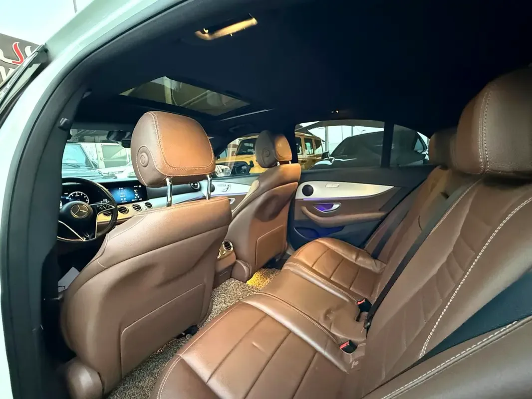 Mercedes-Benz E-Class 2.0 AT RWD (150 حصان) - 7