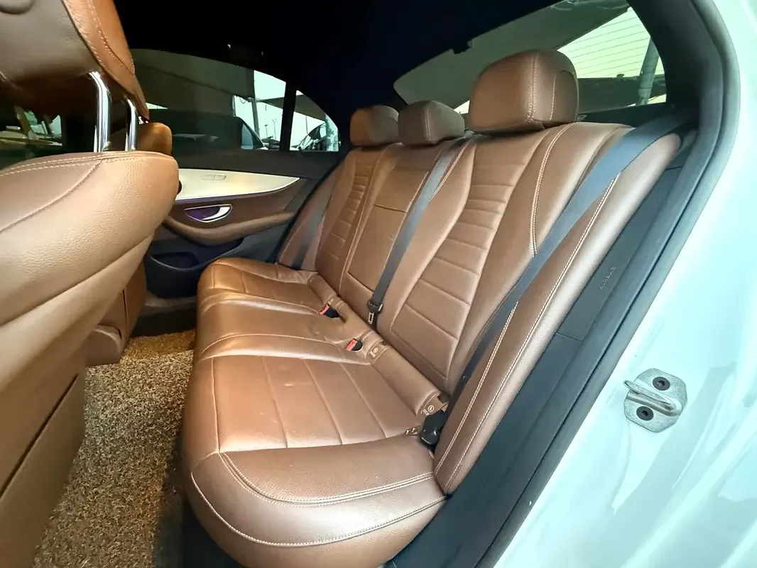 Mercedes-Benz E-Class 2.0 AT RWD (150 حصان) - 8