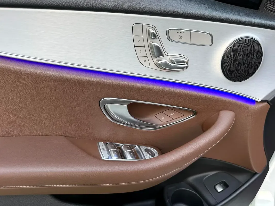 Mercedes-Benz E-Class 2.0 AT RWD (150 حصان) - 10