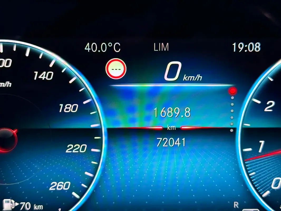Mercedes-Benz E-Class 2.0 AT RWD (150 حصان) - 14
