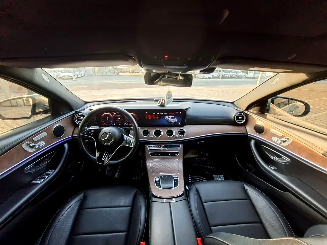 Mercedes-Benz E-Class 2.0 AT RWD (150 hp) - 10