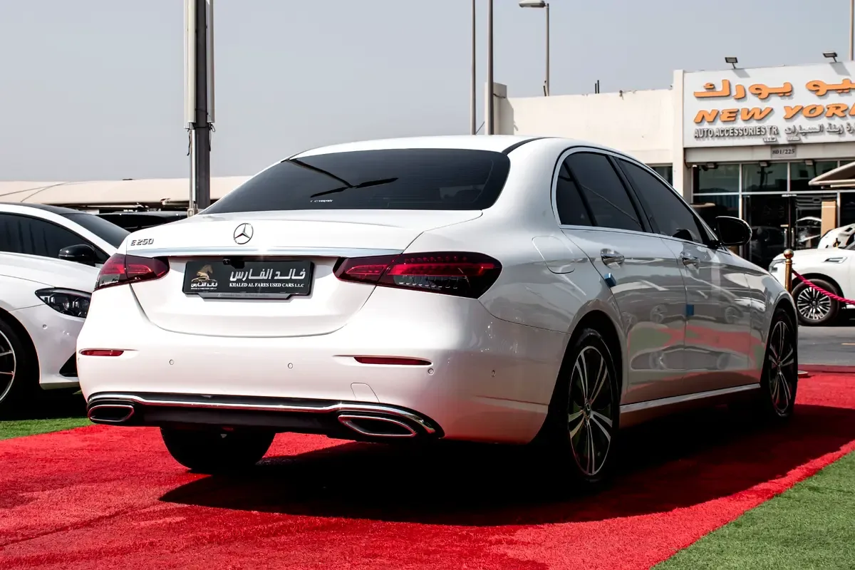 Mercedes-Benz E-Class 2.0 AT RWD (150 حصان) - 5