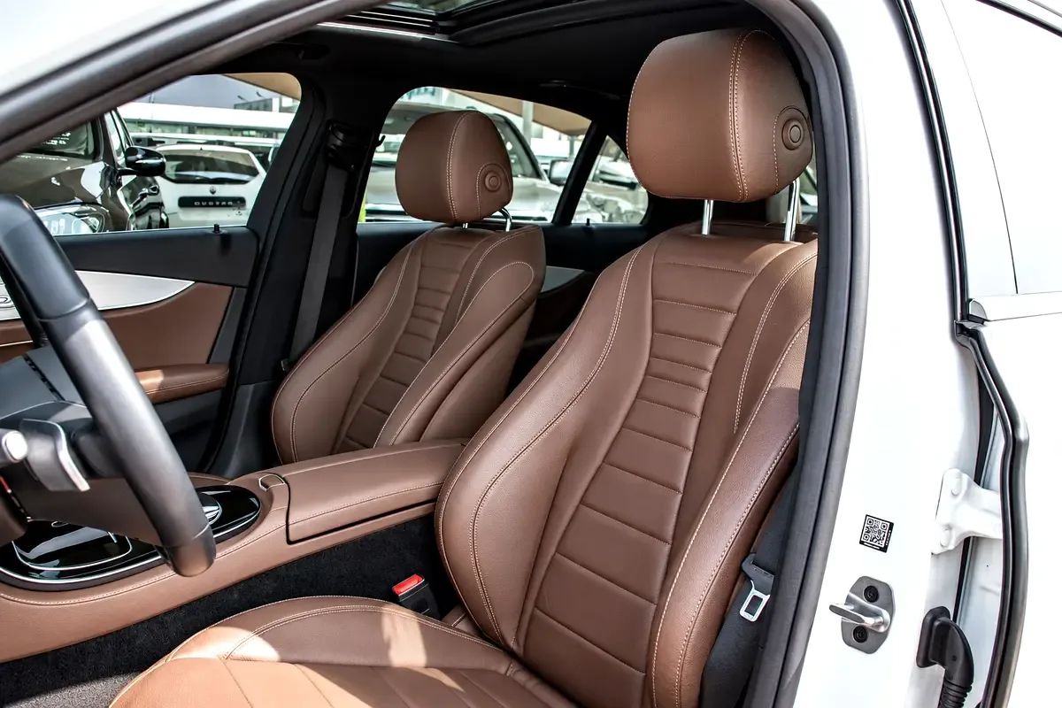 Mercedes-Benz E-Class 2.0 AT RWD (150 حصان) - 10