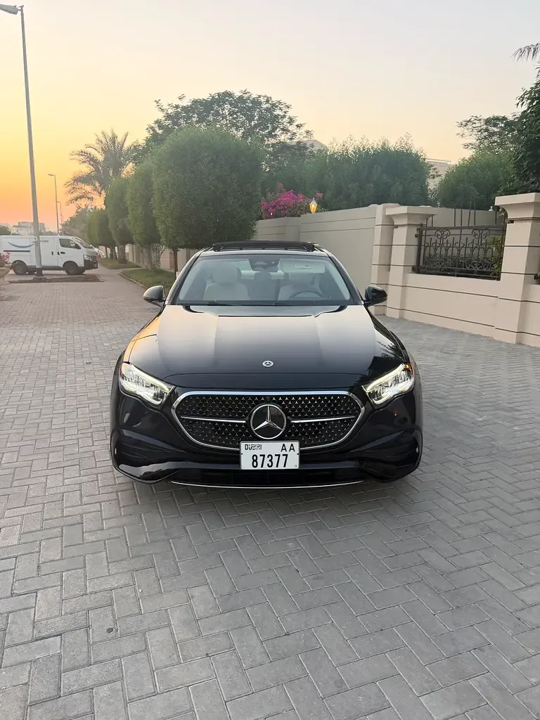 Mercedes-Benz E-Class 2.0 AT RWD (258 حصان) - 3