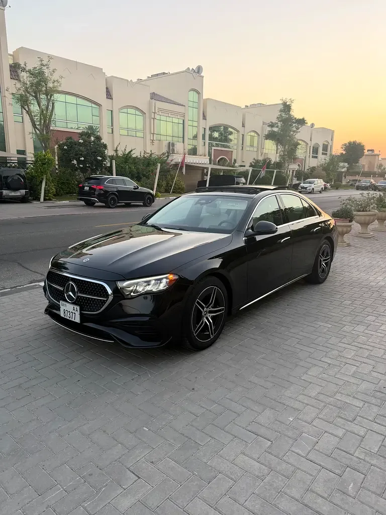 Mercedes-Benz E-Class 2.0 AT RWD (258 حصان) - 2