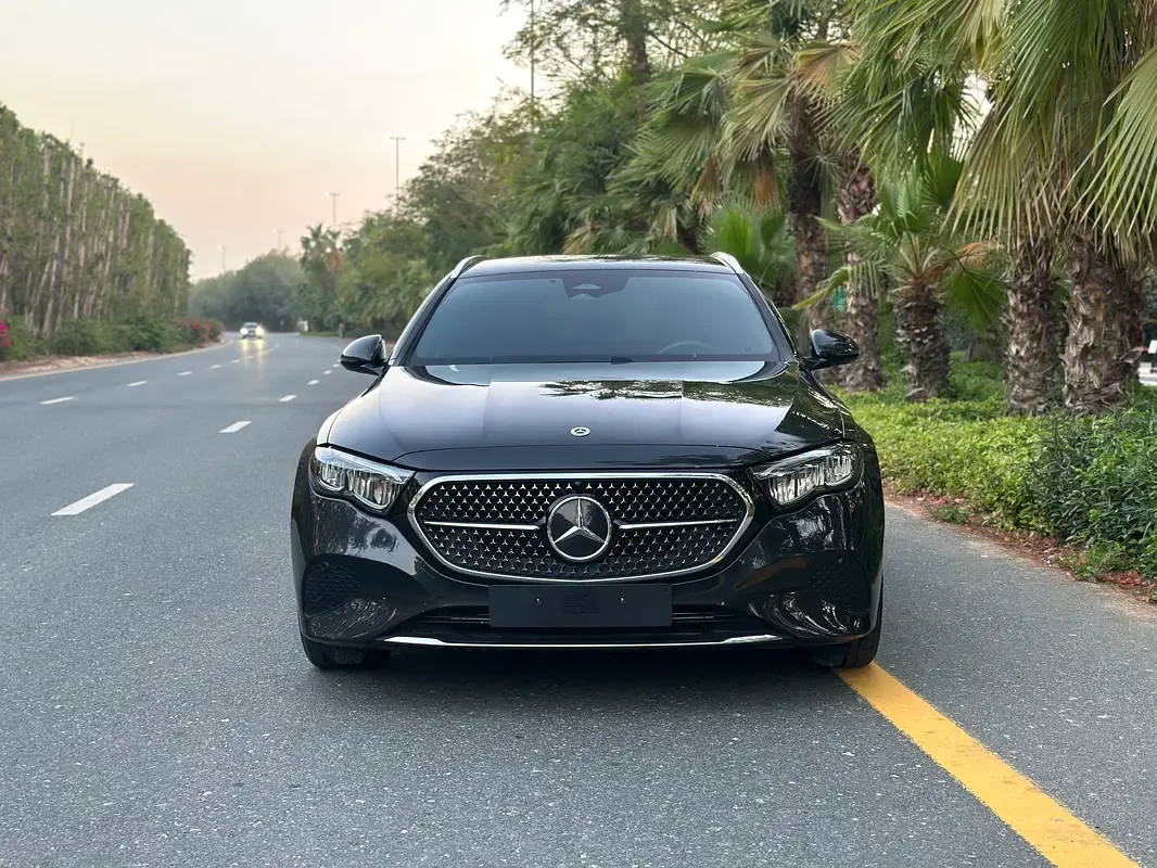 Mercedes-Benz E-Class 2.0 AT RWD (313 حصان) - 5