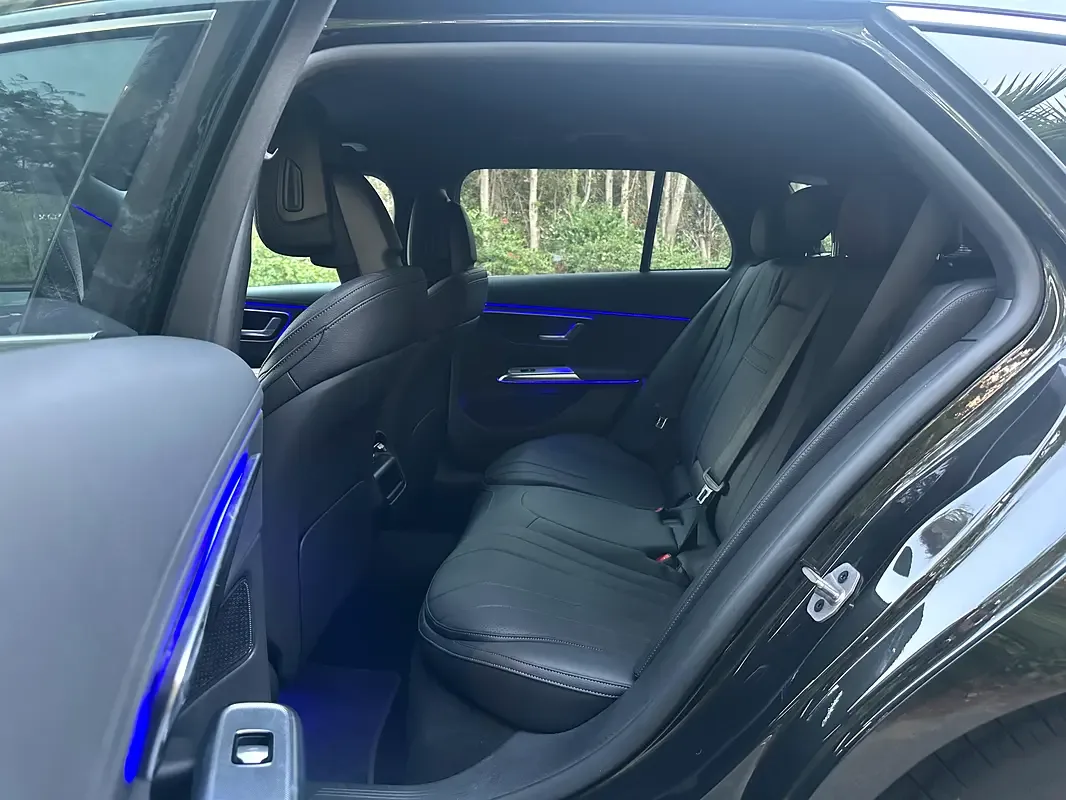 Mercedes-Benz E-Class 2.0 AT RWD (313 حصان) - 14