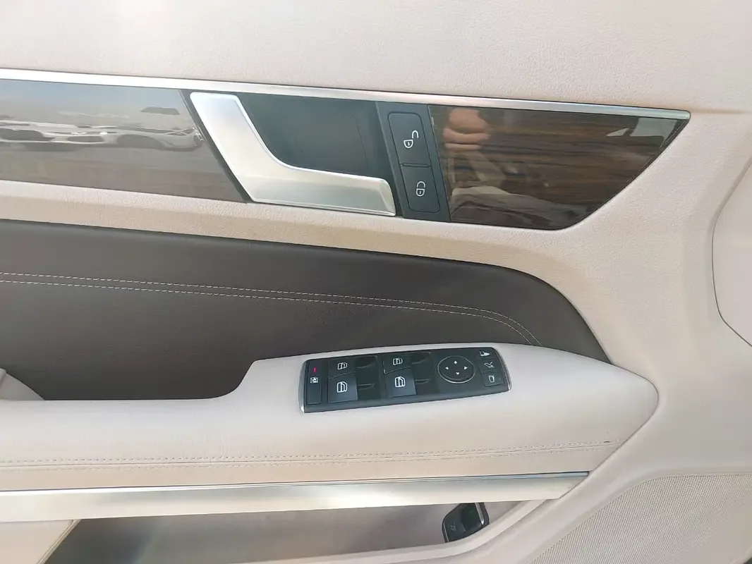 Mercedes-Benz E-Class E 200 7G-Tronic Plus (184 hp) - 12