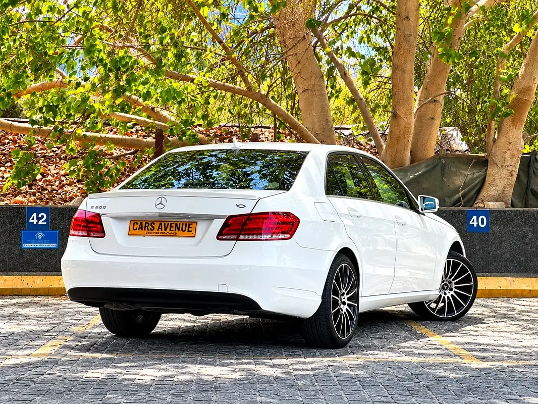 Mercedes-Benz E-Class E 200 7G-Tronic Plus (184 حصان) - 3