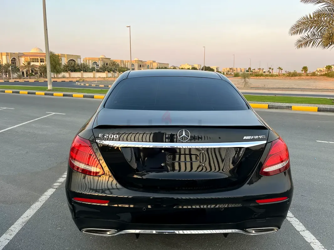 Mercedes-Benz E-Class E 200 9G-TRONIC (184 حصان) - 8