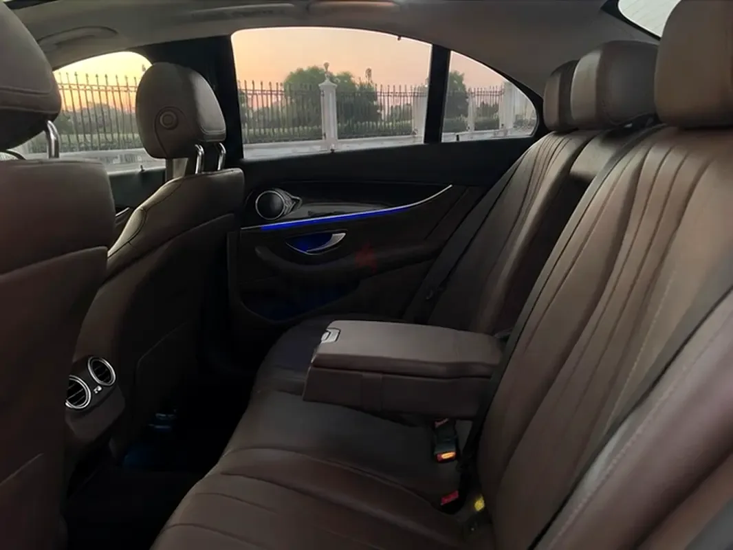 Mercedes-Benz E-Class E 200 9G-TRONIC (184 حصان) - 13