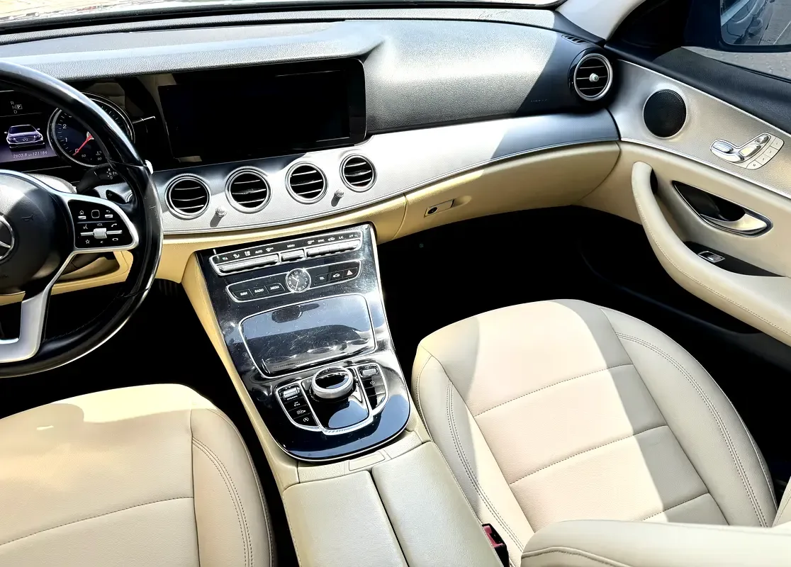 Mercedes-Benz E-Class E 200 9G-TRONIC (184 hp) - 12