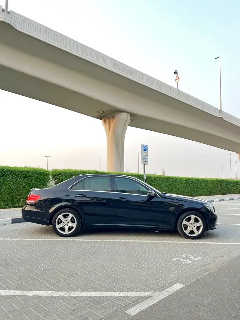 Mercedes-Benz E-Class E 200 9G-TRONIC (184 حصان) - 5