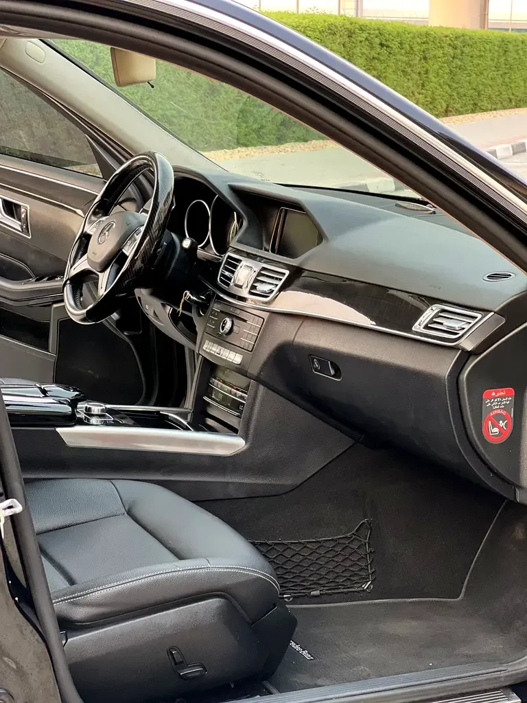 Mercedes-Benz E-Class E 200 9G-TRONIC (184 حصان) - 9