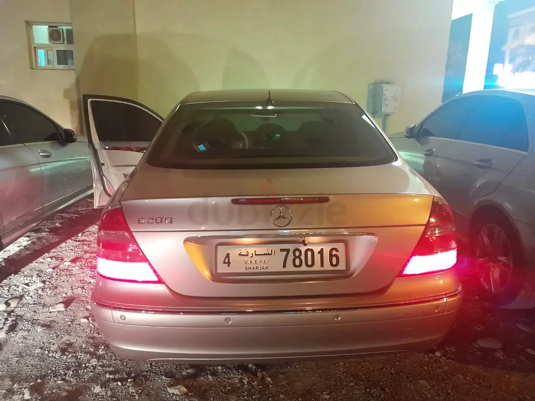 Mercedes-Benz E-Class E 200 Kompressor 5G-Tronic (163 حصان) - 2