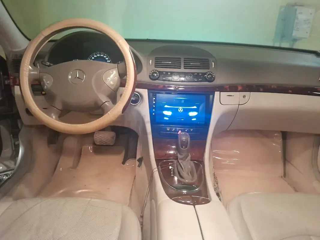 Mercedes-Benz E-Class E 200 Kompressor 5G-Tronic (163 حصان) - 5