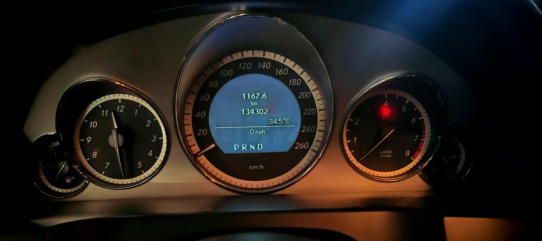 Mercedes-Benz E-Class E 250 CGI BlueEfficiency AT (204 حصان) - 4