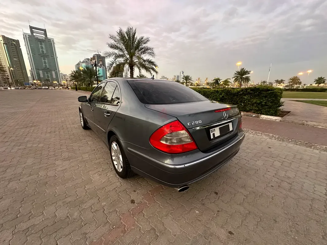 Mercedes-Benz E-Class E 280 7G-Tronic (231 حصان) - 5