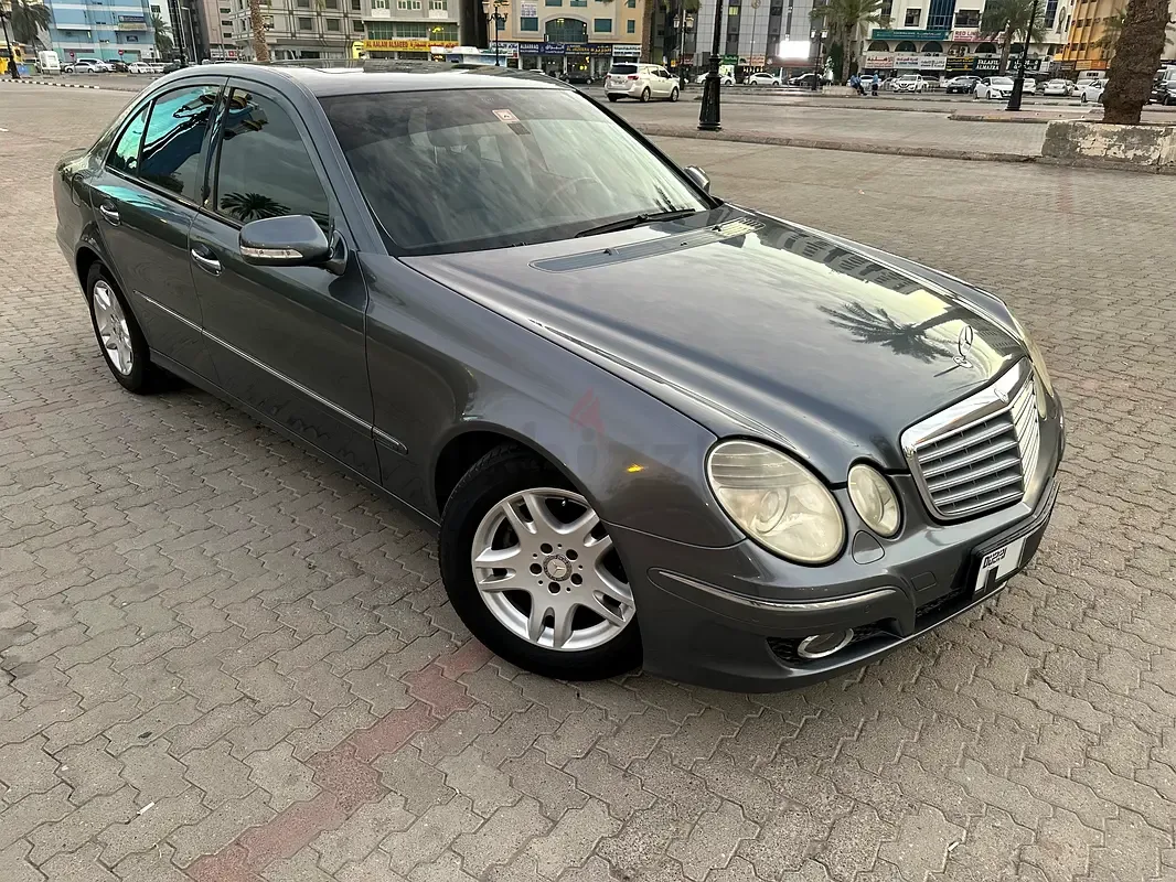 Mercedes-Benz E-Class E 280 7G-Tronic (231 حصان) - 3