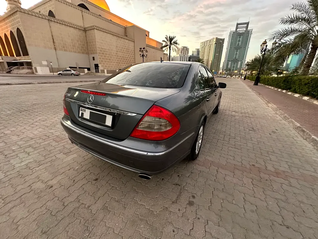 Mercedes-Benz E-Class E 280 7G-Tronic (231 حصان) - 6