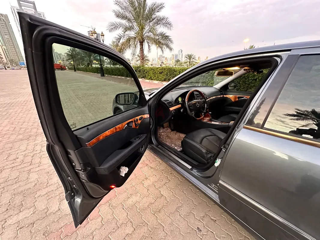 Mercedes-Benz E-Class E 280 7G-Tronic (231 حصان) - 10