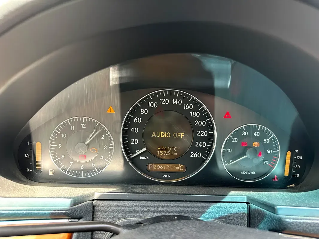 Mercedes-Benz E-Class E 280 7G-Tronic (231 حصان) - 20