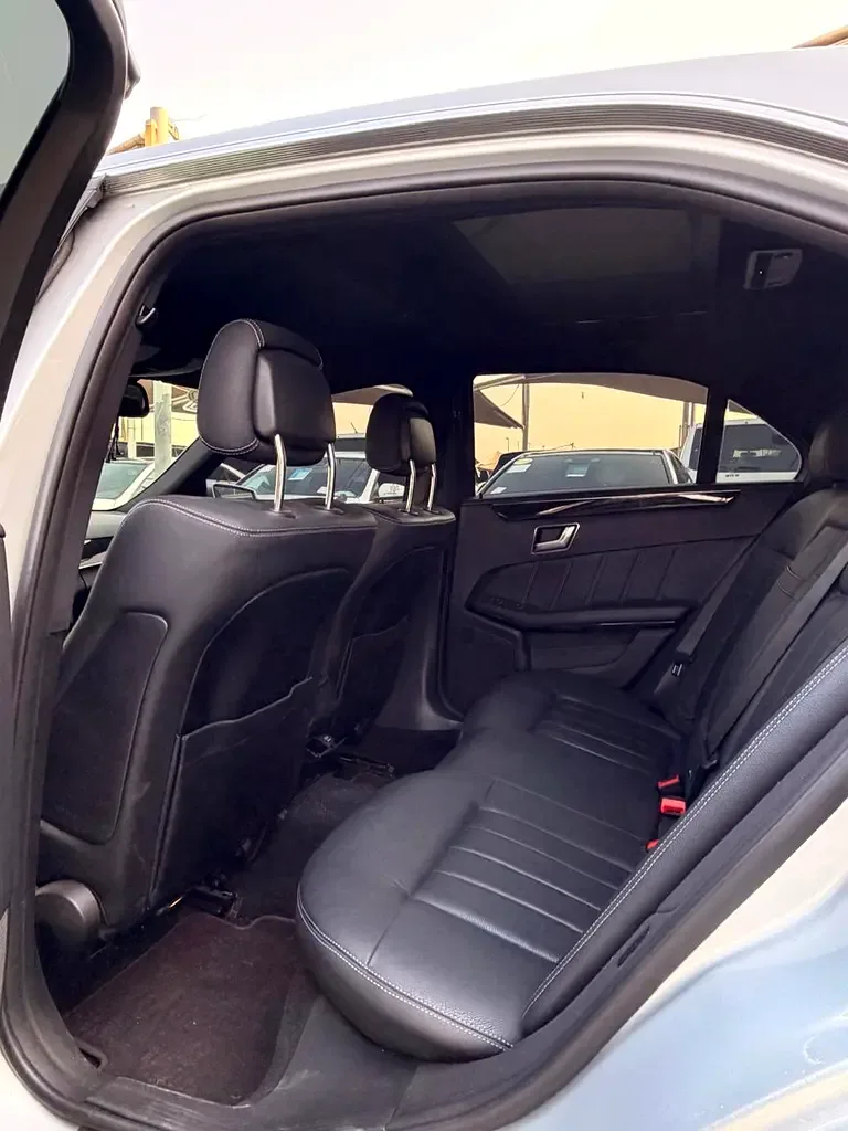 Mercedes-Benz E-Class E 300 7G-Tronic Plus (252 حصان) - 7