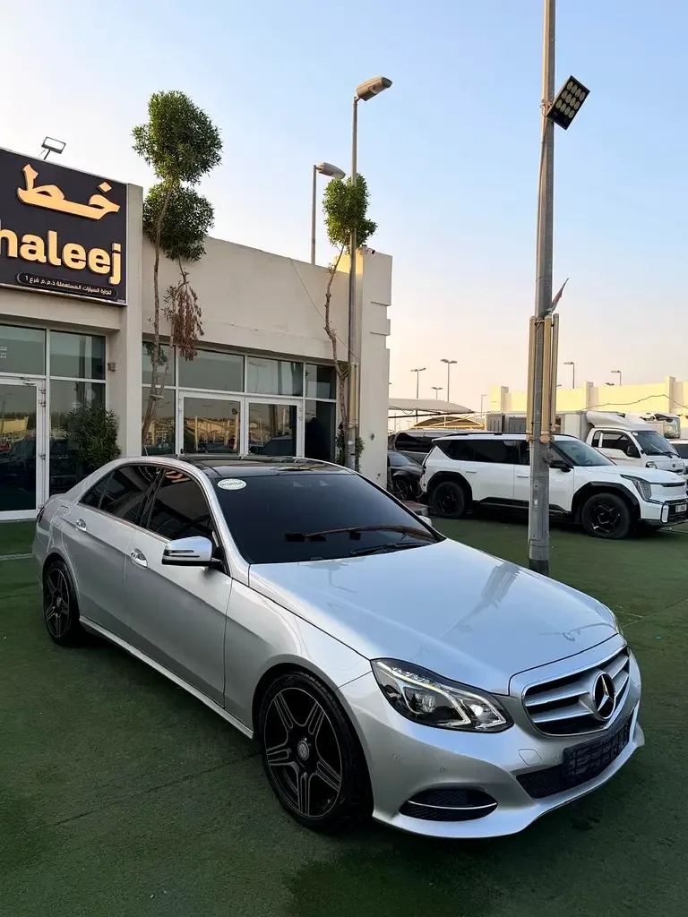 Mercedes-Benz E-Class E 300 7G-Tronic Plus (252 حصان) - 8