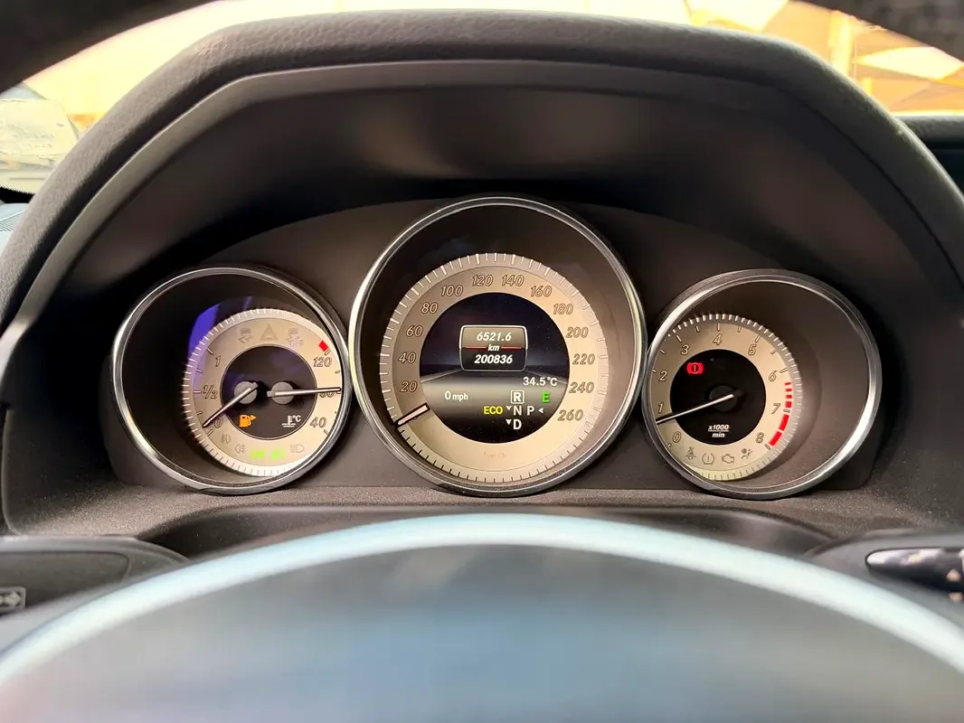 Mercedes-Benz E-Class E 300 7G-Tronic Plus (252 حصان) - 6