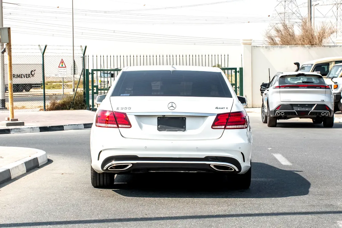 Mercedes-Benz E-Class E 300 7G-Tronic Plus 4Matic (252 hp) - 7