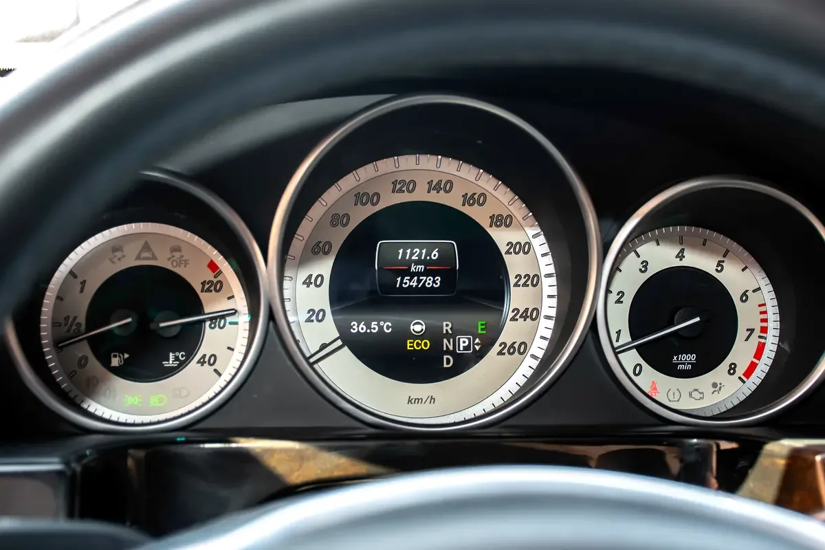 Mercedes-Benz E-Class E 300 7G-Tronic Plus 4Matic (252 hp) - 9
