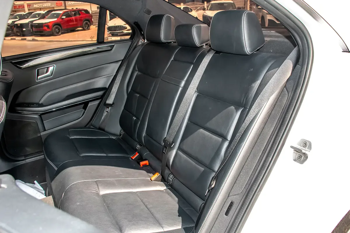 Mercedes-Benz E-Class E 300 7G-Tronic Plus 4Matic (252 hp) - 19