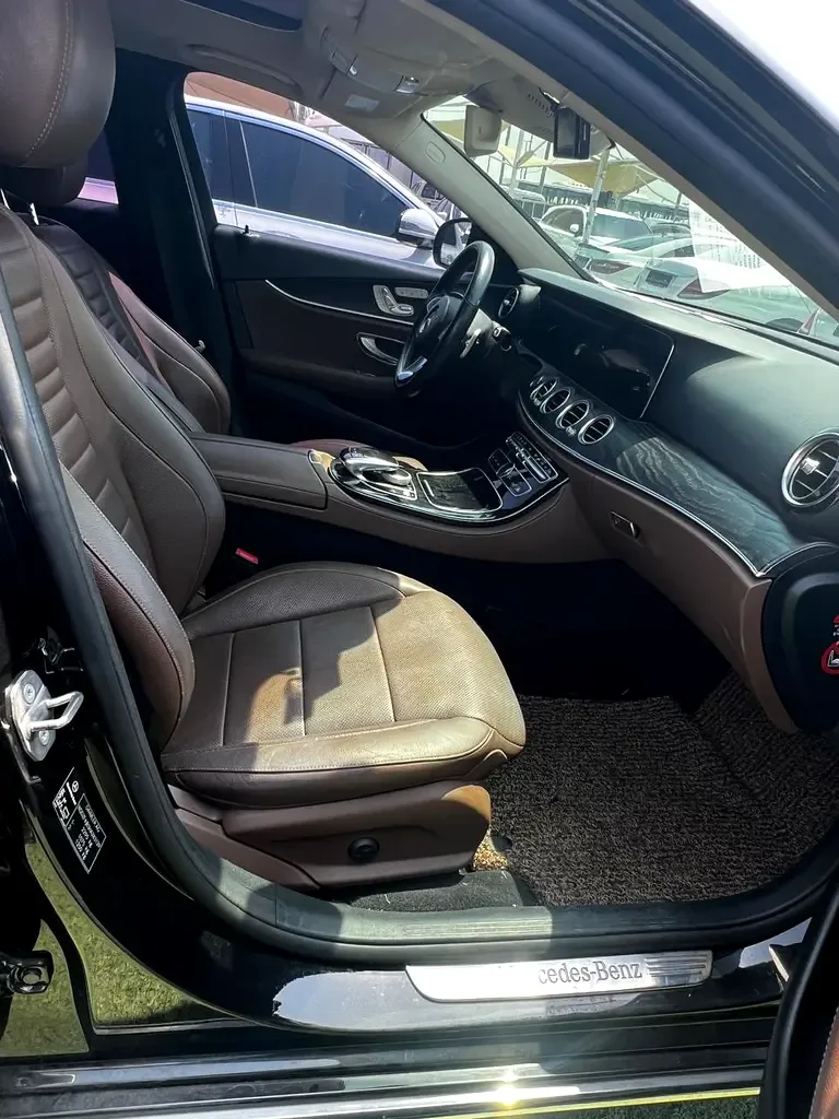 Mercedes-Benz E-Class E 300 9G-TRONIC (245 hp) - 4