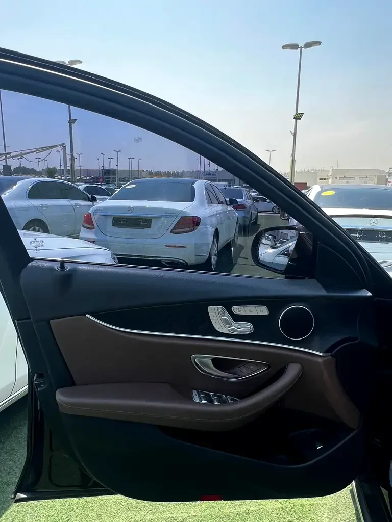 Mercedes-Benz E-Class E 300 9G-TRONIC (245 hp) - 2