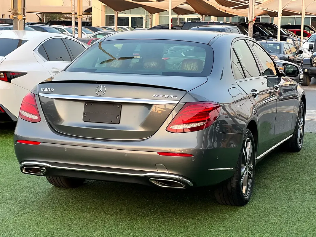 Mercedes-Benz E-Class E 300 9G-TRONIC (245 حصان) - 5