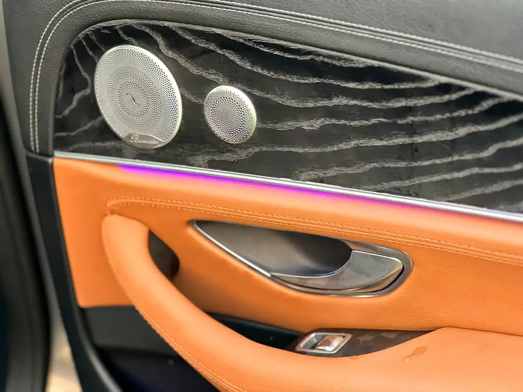 Mercedes-Benz E-Class E 300 9G-TRONIC (245 حصان) - 17