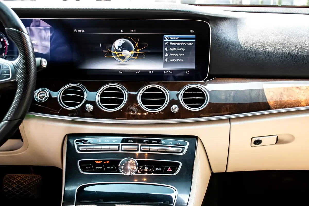 Mercedes-Benz E-Class E 300 9G-TRONIC (245 hp) - 8