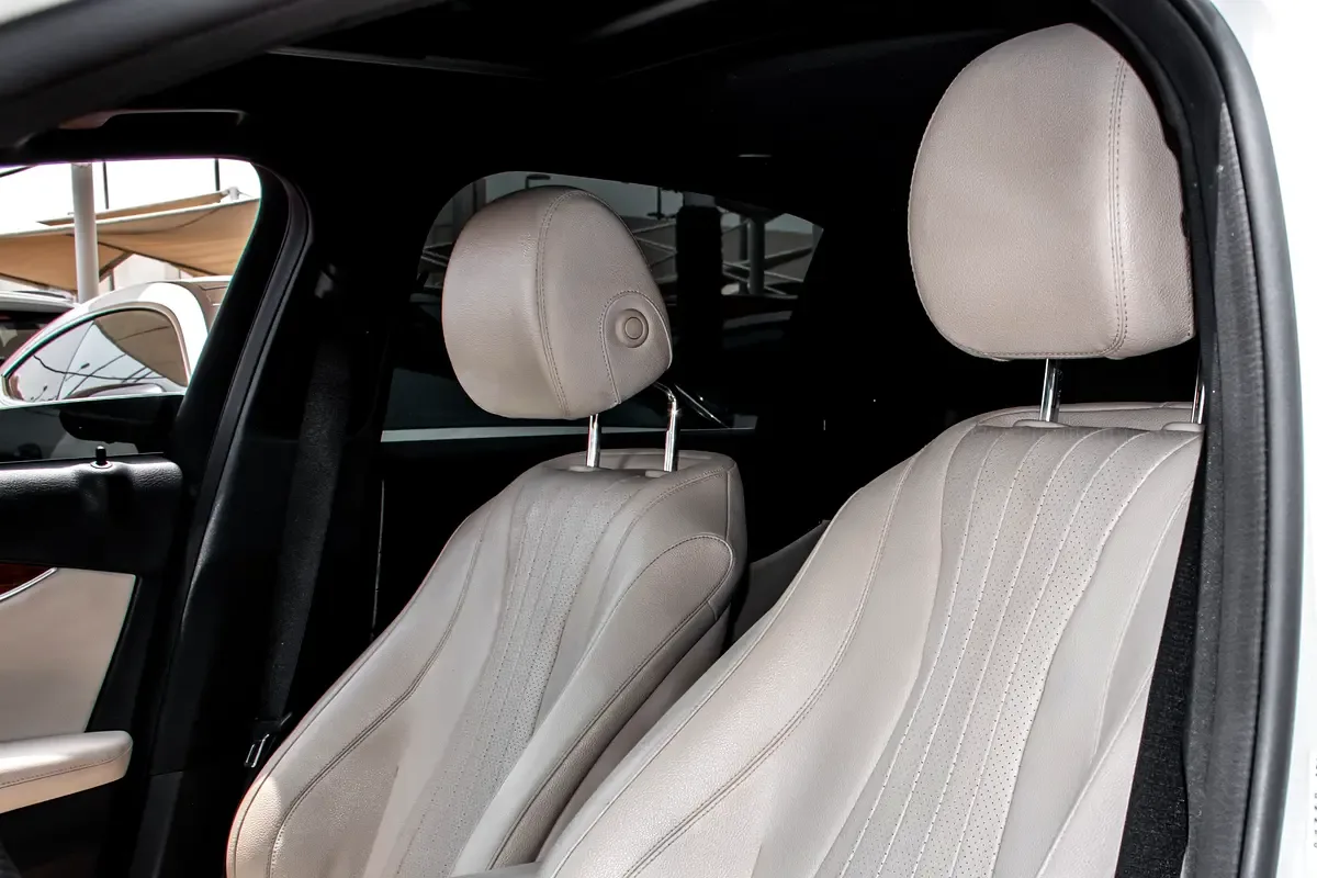 Mercedes-Benz E-Class E 300 9G-TRONIC (245 hp) - 14