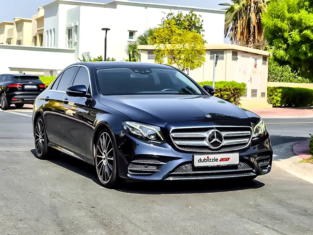 Mercedes-Benz E-Class E 300 9G-TRONIC (245 حصان)
