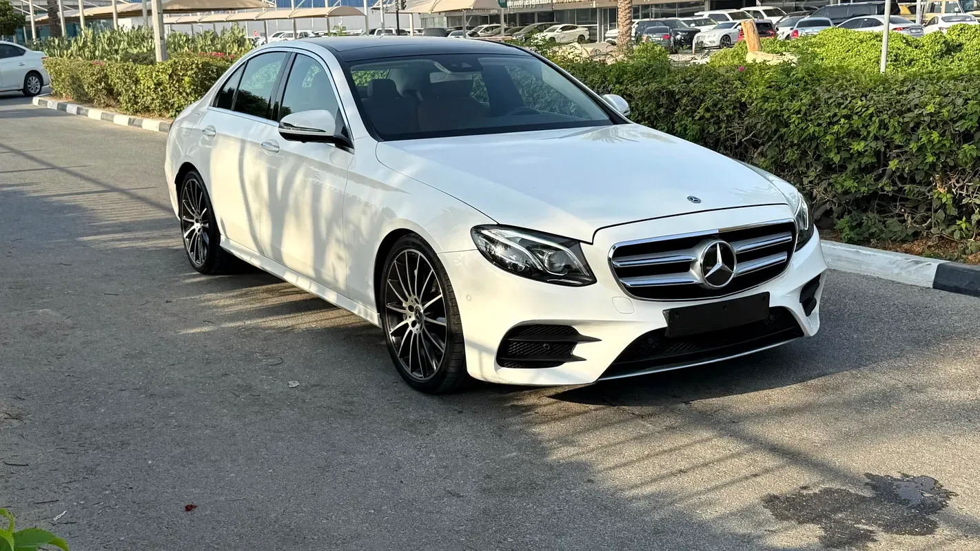 Mercedes-Benz E-Class E 300 9G-TRONIC (245 حصان) - 4